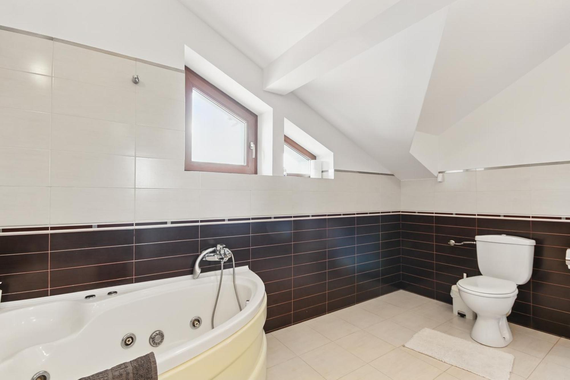 Casa Galand Otel Parscov Dış mekan fotoğraf