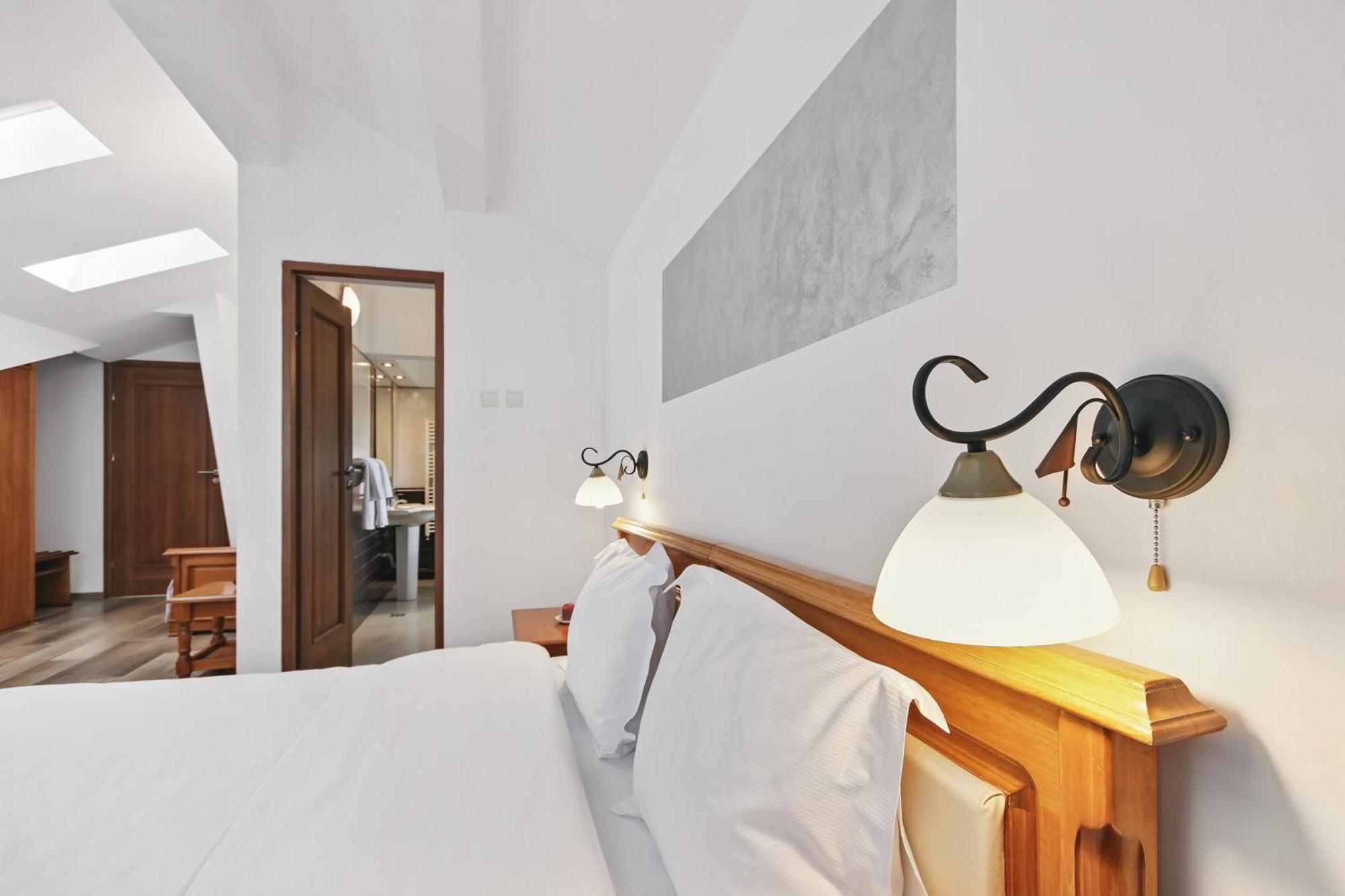 Casa Galand Otel Parscov Dış mekan fotoğraf