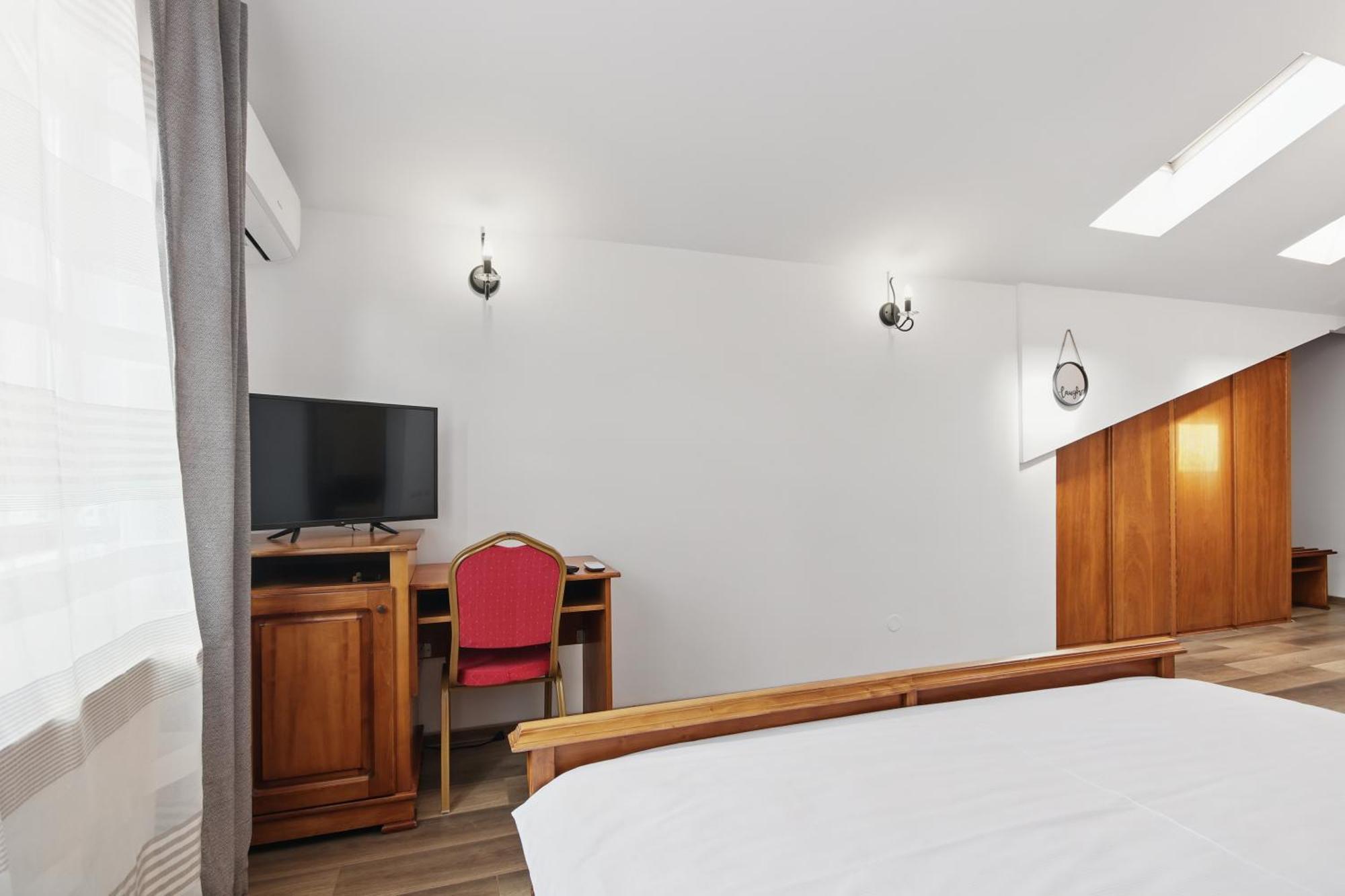 Casa Galand Otel Parscov Dış mekan fotoğraf