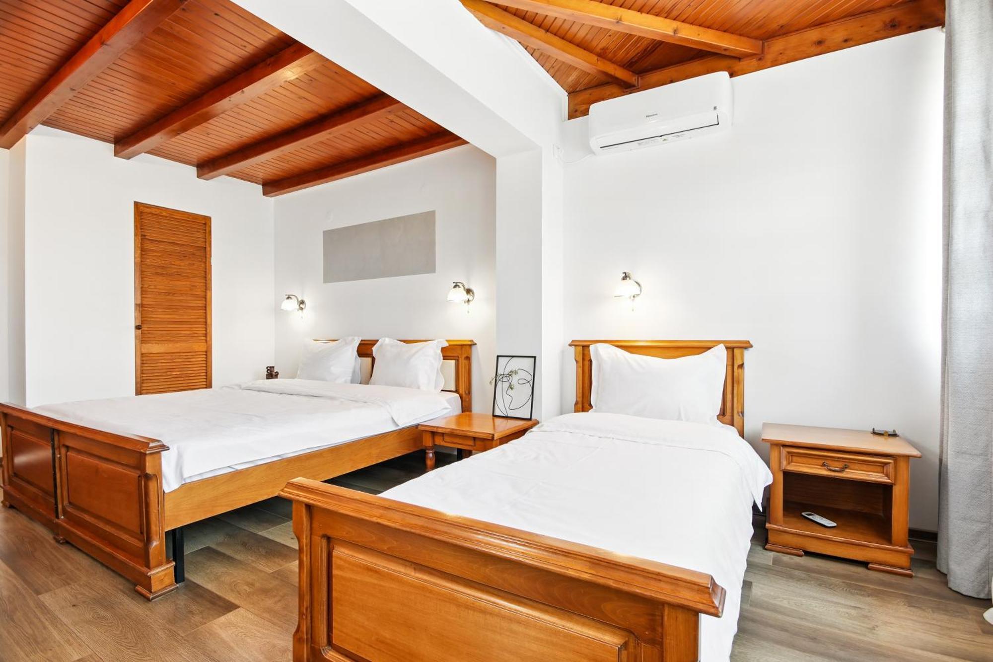 Casa Galand Otel Parscov Dış mekan fotoğraf
