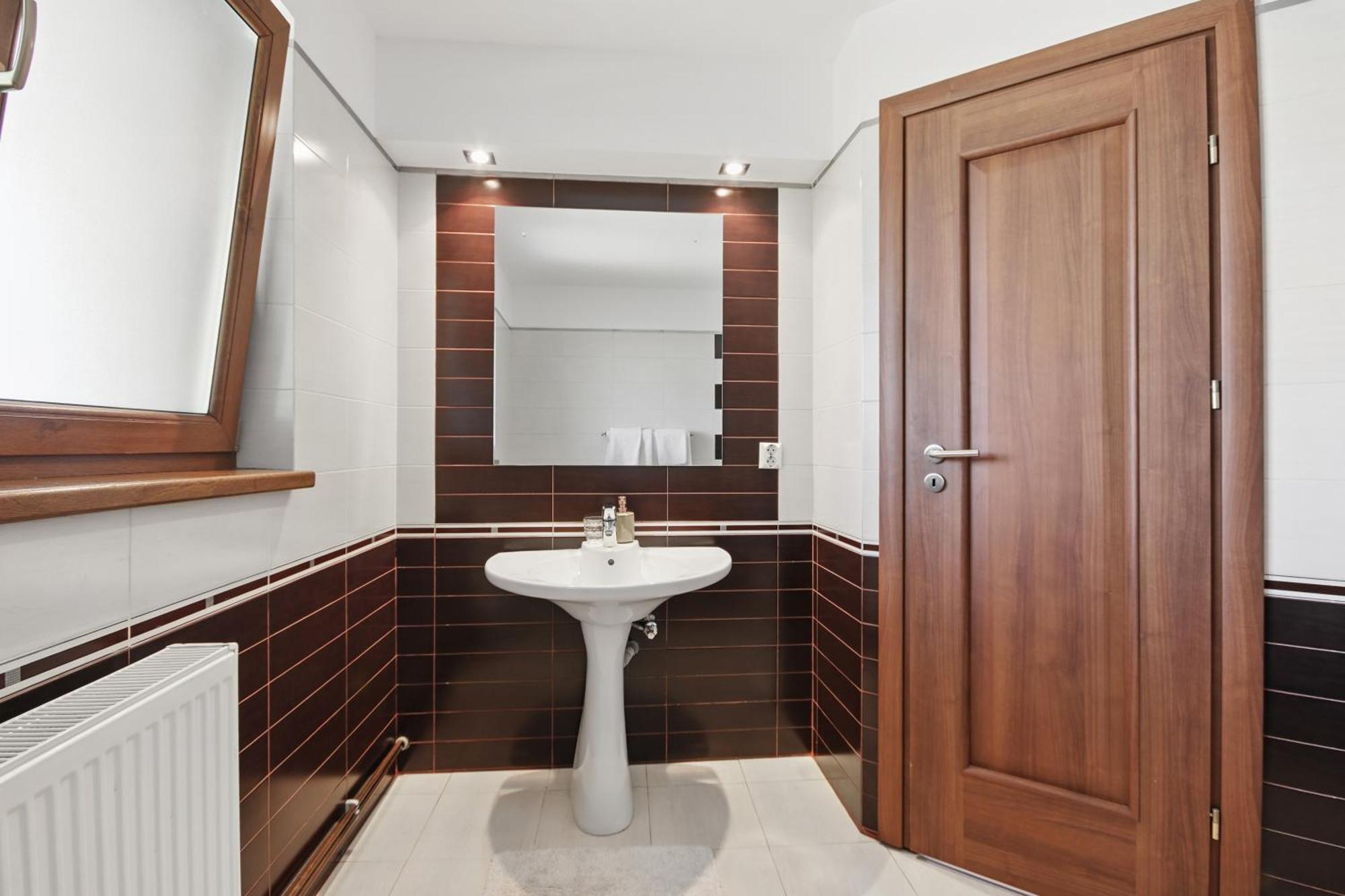 Casa Galand Otel Parscov Dış mekan fotoğraf