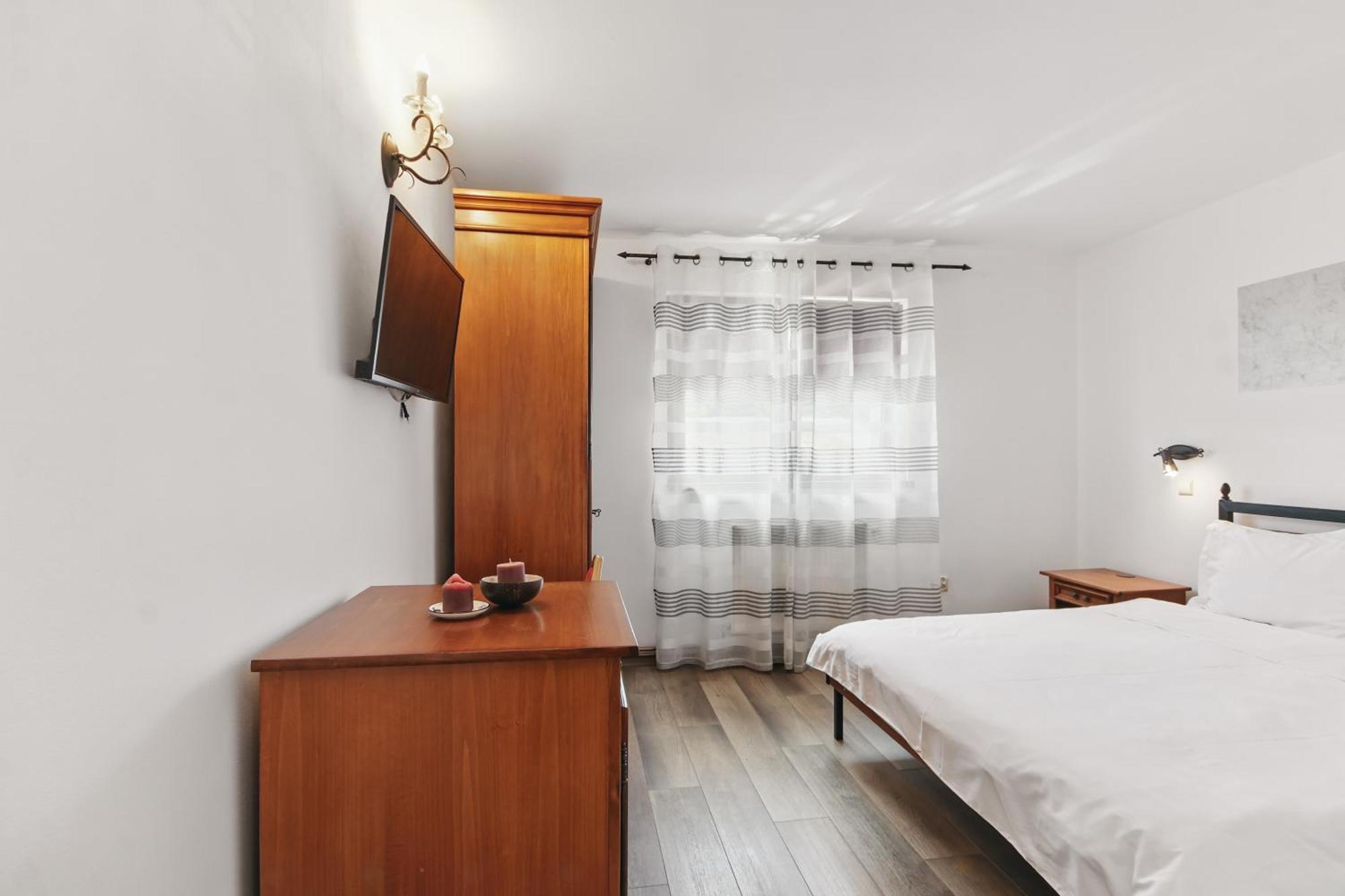 Casa Galand Otel Parscov Dış mekan fotoğraf