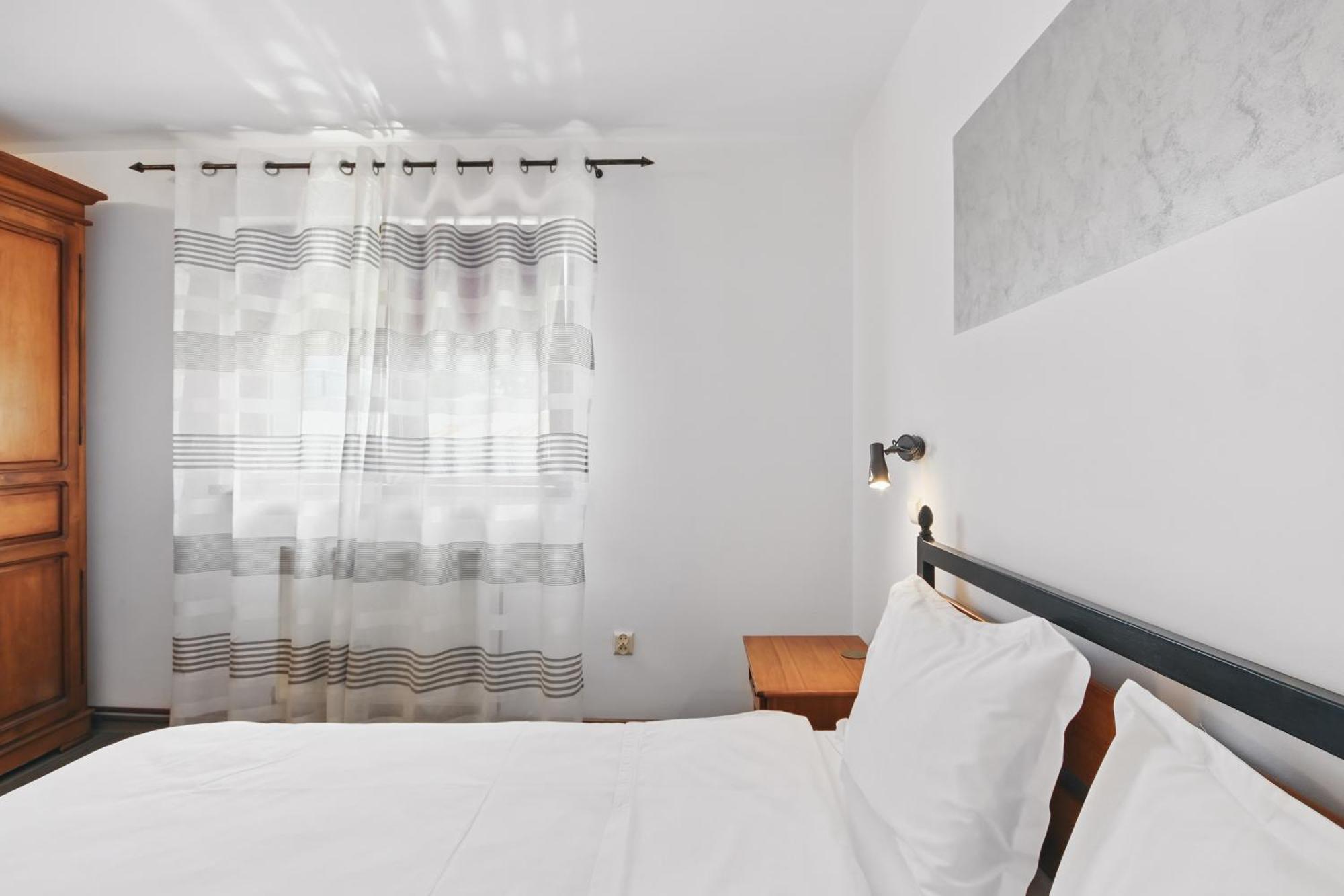 Casa Galand Otel Parscov Dış mekan fotoğraf