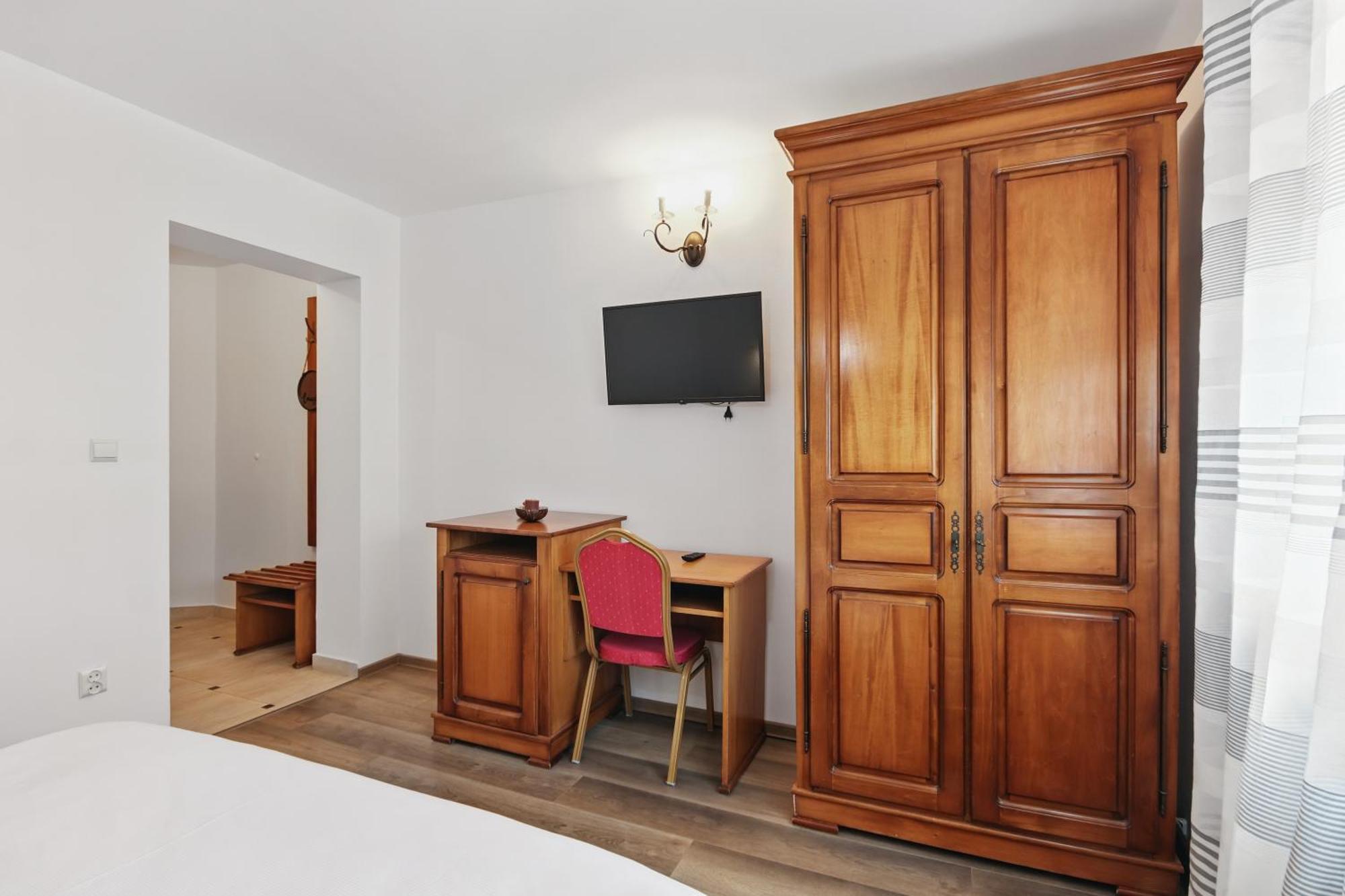 Casa Galand Otel Parscov Dış mekan fotoğraf